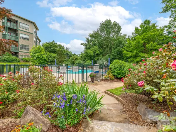 9 Kenilworth Knoll #108, Asheville, NC 28805