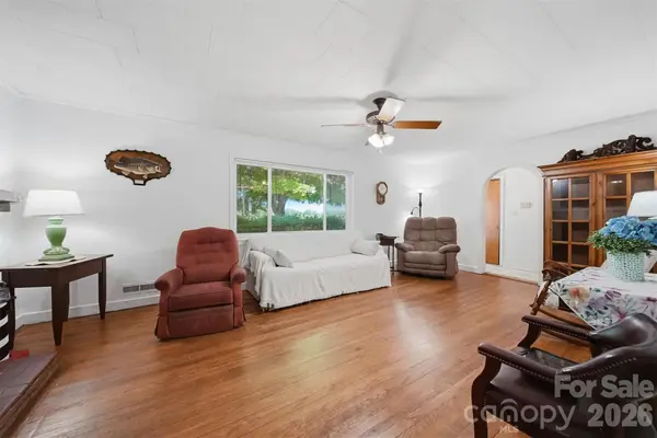 2089 Connelly Springs RD, Lenoir, NC 28645
