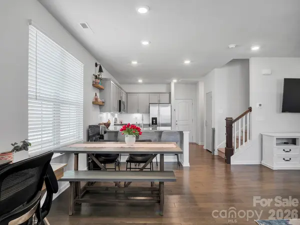 2131 Stevens Mill RD, Matthews, NC 28104