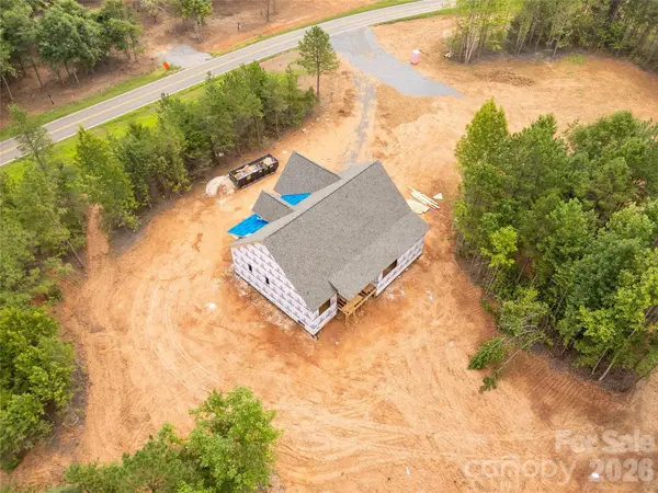 1032 Patrick RD, Gastonia, NC 28056