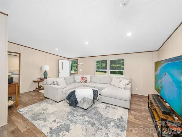 151 Mourning Dove DR, Marion, NC 28752