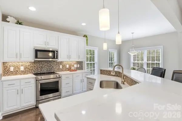 7882 Ballentrae PL, Stanley, NC 28164