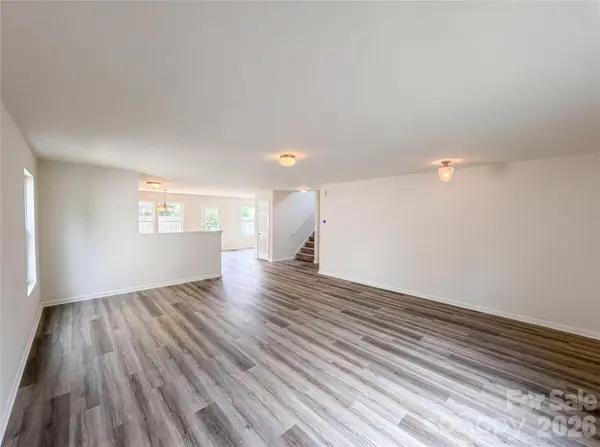 2534 Stream Bank DR, Charlotte, NC 28269