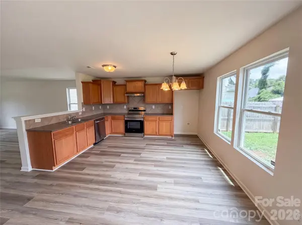 2534 Stream Bank DR, Charlotte, NC 28269