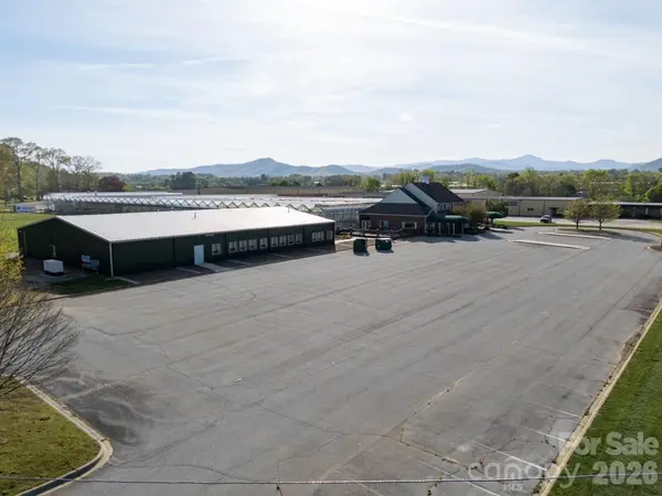 4076 Haywood RD, Mills River, NC 28759