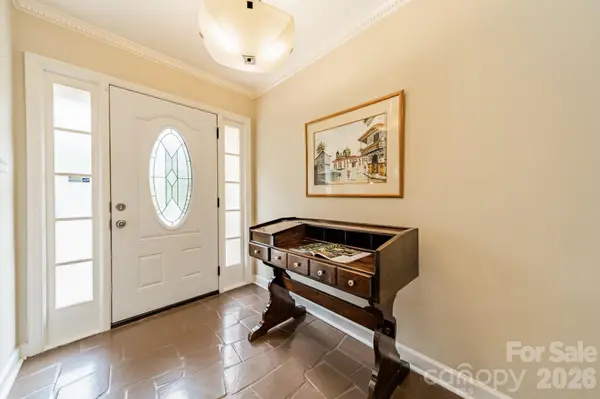 5522 Sharon RD, Charlotte, NC 28210