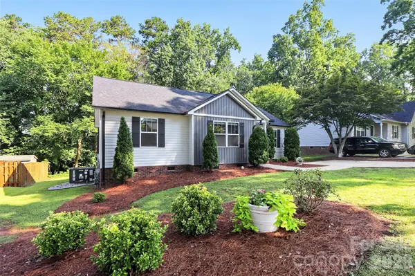 216 Hillside AVE SW, Concord, NC 28025