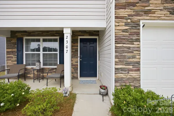 2307 Meadow Stream DR, Sherrills Ford, NC 28673