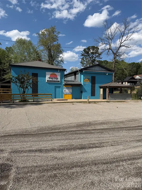 219 Amboy RD, Asheville, NC 28806