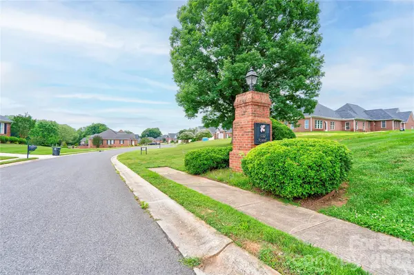 121 Blakemore DR, Shelby, NC 28152