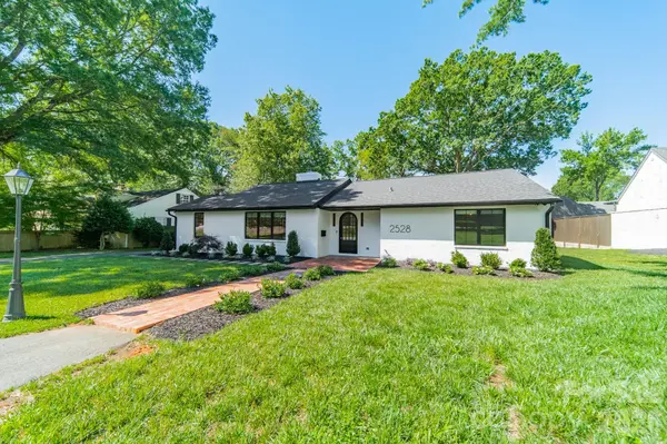2528 Providence RD, Charlotte, NC 28211