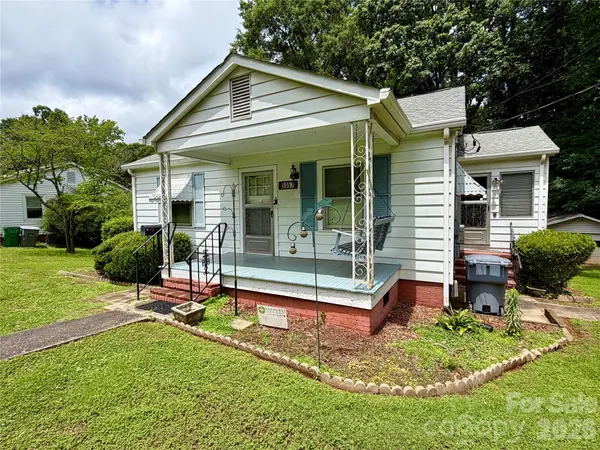 5057 Erickson RD, Charlotte, NC 28208