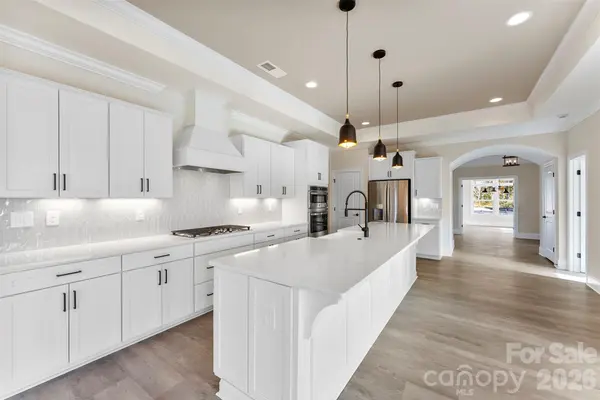 3089 Founding Fathers DR, Gastonia, NC 28056
