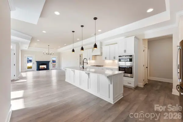 3089 Founding Fathers DR, Gastonia, NC 28056