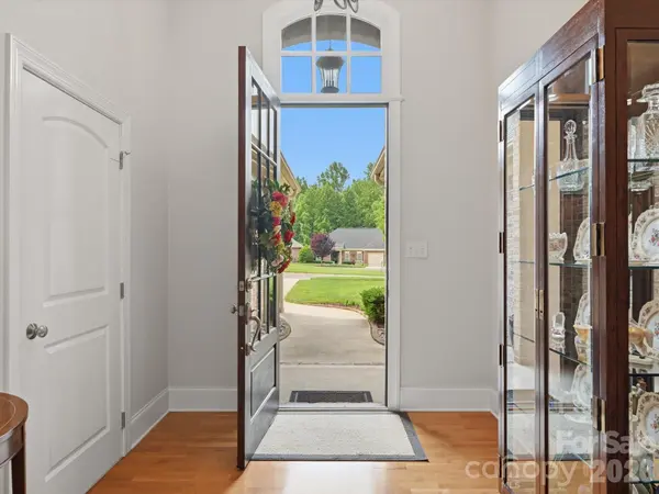 2106 Brookberry LN, Gastonia, NC 28056