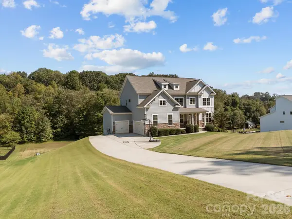 141 Rain Shadow DR, Mooresville, NC 28115
