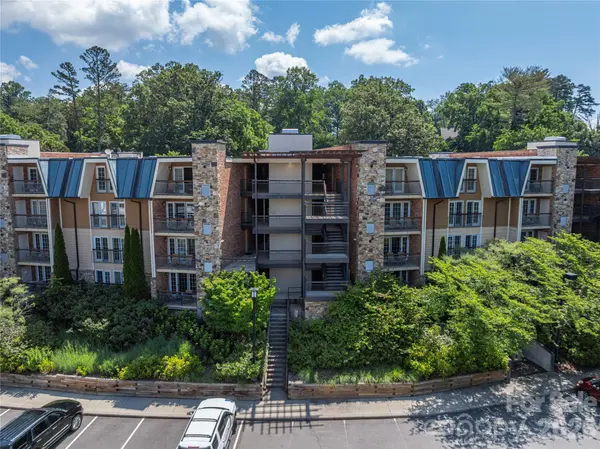 222 Bowling Park RD, Asheville, NC 28803
