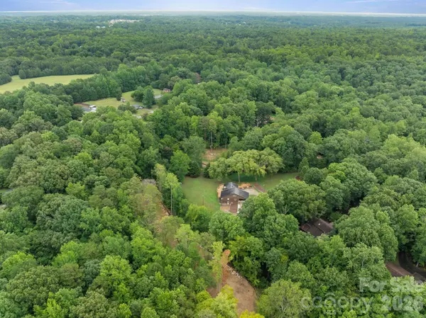 214 Fallingwood CIR, Gastonia, NC 28056