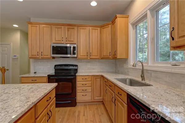 10496 Gunnison LN, Charlotte, NC 28277