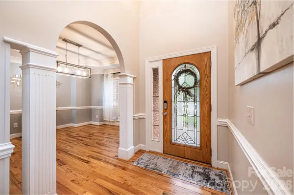 1718 30th Avenue PL NE, Hickory, NC 28601