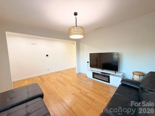 4314 Collingham DR, Charlotte, NC 28273