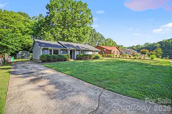 1530 Teddington DR, Charlotte, NC 28214