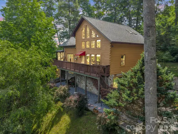 247 Woods RD, Spruce Pine, NC 28777