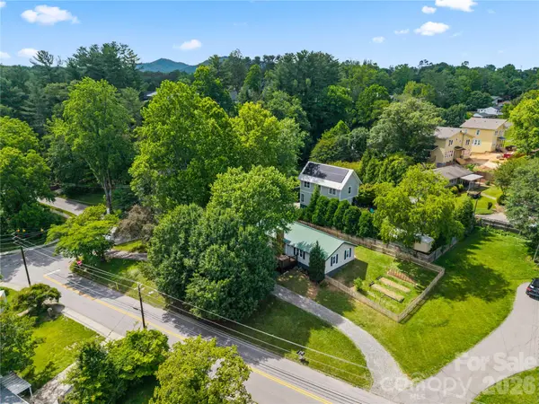 589 Sand Hill RD, Asheville, NC 28806