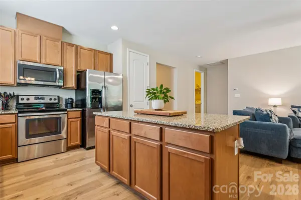 3198 Helmsley CT, Kannapolis, NC 28027