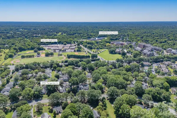 2705 Tiergarten LN, Charlotte, NC 28210