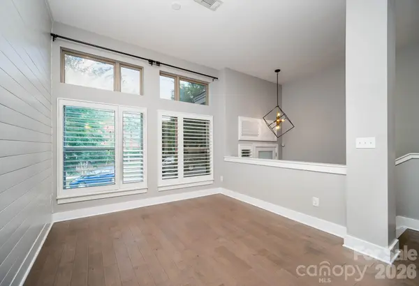 2006 Hawkins ST, Charlotte, NC 28203