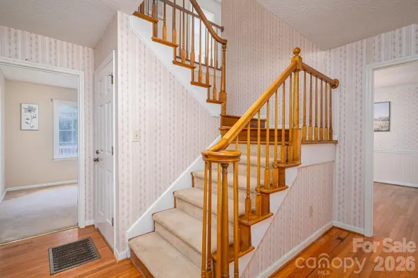 2302 Lowell Bethesda RD, Gastonia, NC 28056