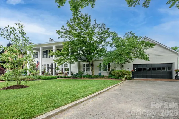 832 4th AVE W, Hendersonville, NC 28739