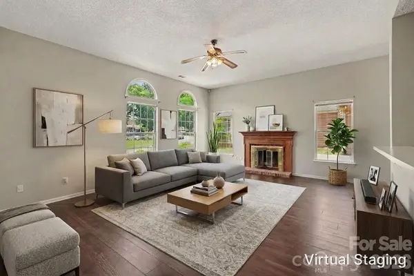 7925 Turquoise DR, Charlotte, NC 28215