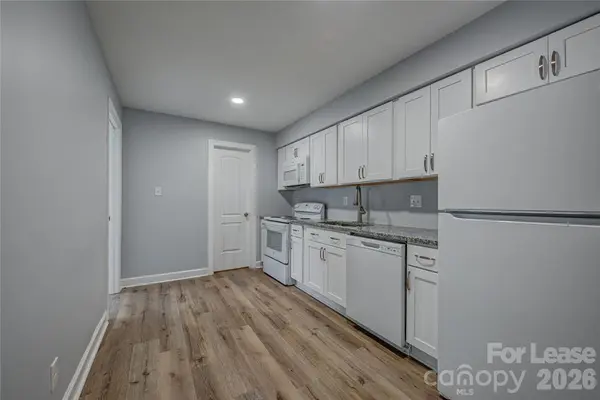 1048 Avondale RD #17, Lowell, NC 28098