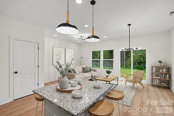7523/7525 Lawyers RD, Charlotte, NC 28227