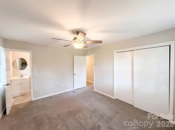 141 Greenbriar DR, Matthews, NC 28104