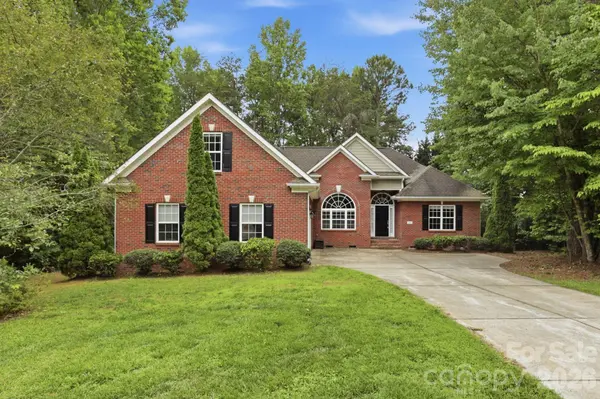 3652 Burton ST, Sherrills Ford, NC 28673