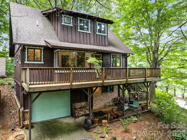 33 Wenlock WAY, Waynesville, NC 28785