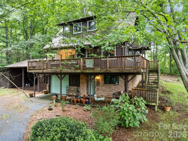 33 Wenlock WAY, Waynesville, NC 28785