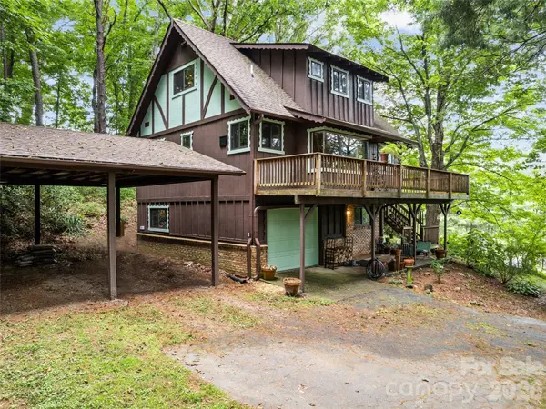 33 Wenlock WAY, Waynesville, NC 28785
