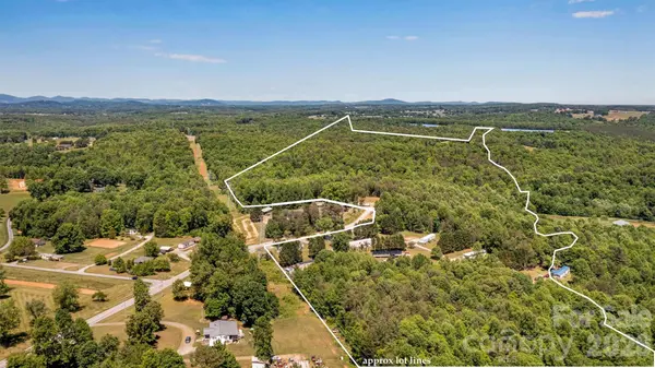 21 Little River Estates DR, Taylorsville, NC 28681