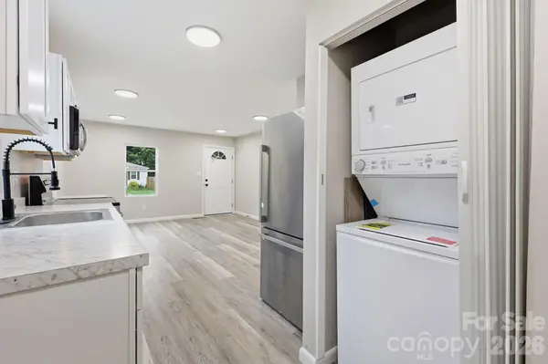 1829 Taylor AVE, Charlotte, NC 28216