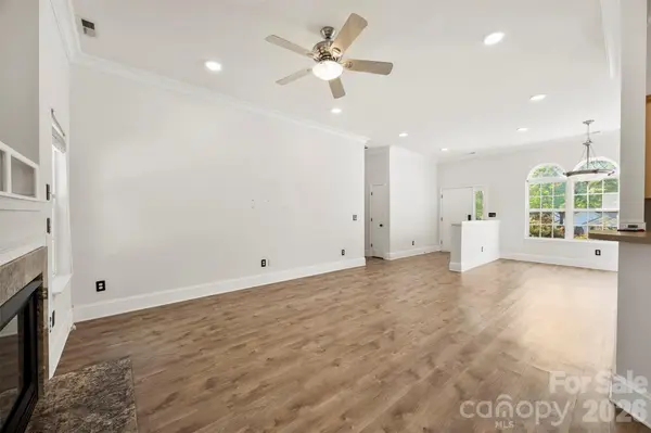 8011 Maxwelton DR, Huntersville, NC 28078