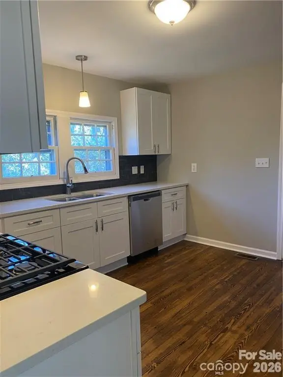 808 N Weldon ST, Gastonia, NC 28052
