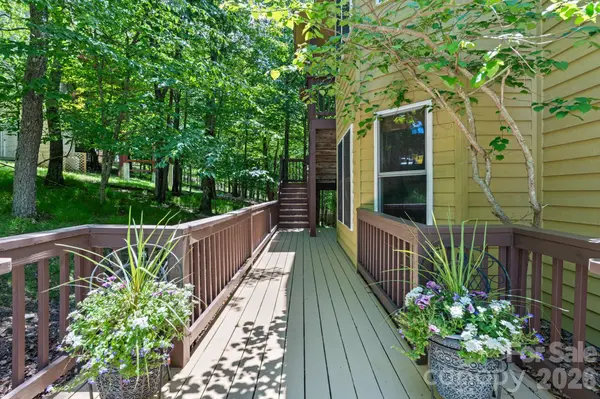 117 Pinnacle Ridge RD, Beech Mountain, NC 28604
