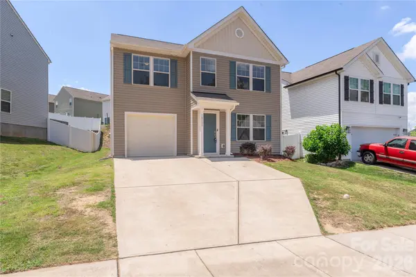 10131 Holly Park DR, Charlotte, NC 28214