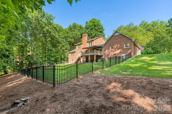 207 Lost Corner RD, Morganton, NC 28655