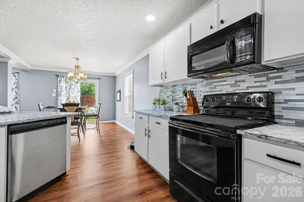 5654 Hammermill DR, Harrisburg, NC 28075