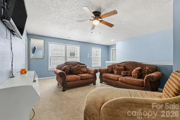 5654 Hammermill DR, Harrisburg, NC 28075